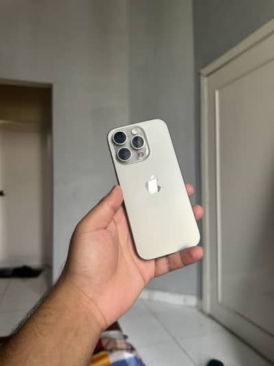 Apple iPhone 16 Pro