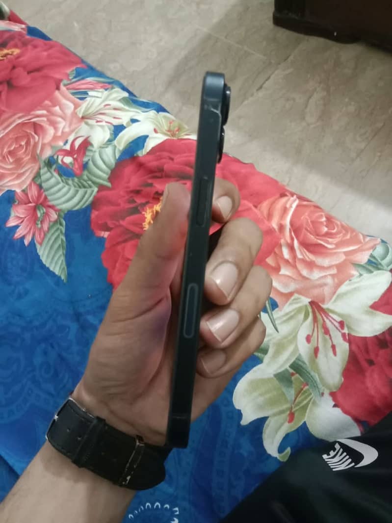 IPhone 13 jv 3