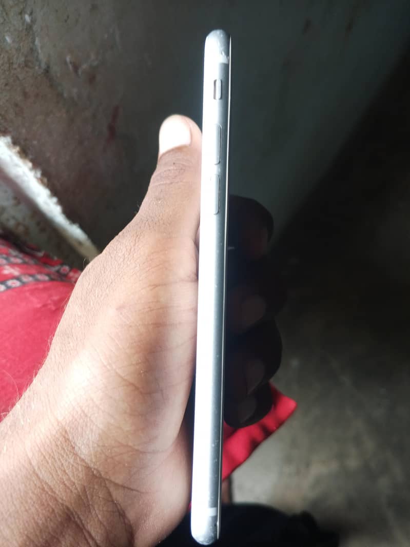 Apple iPhone 8 2