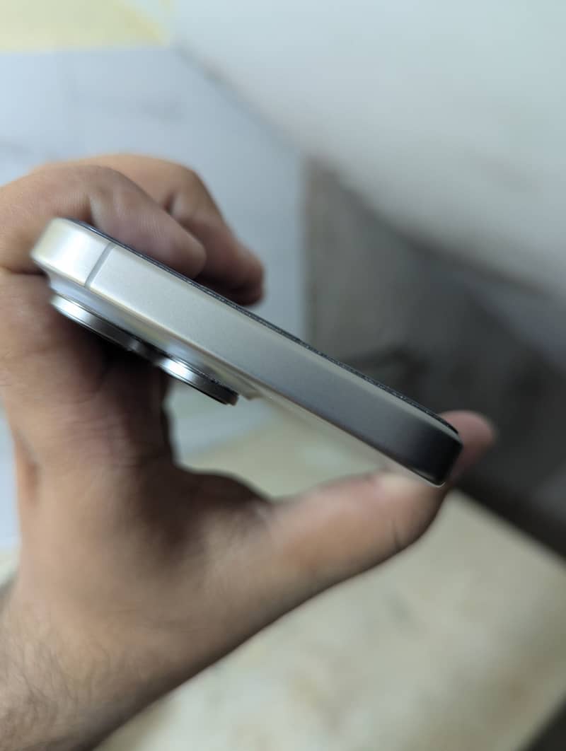 Apple iPhone 15 Pro Max 1