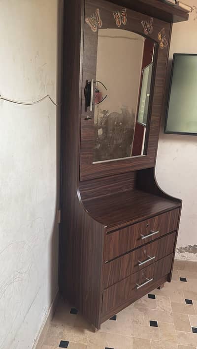 wardobe,bed plus mattress and dressing table