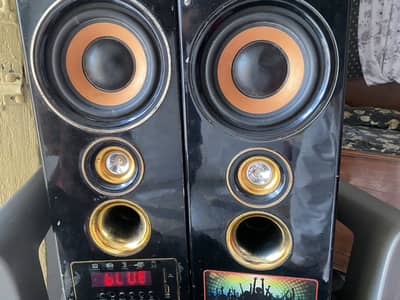 Speaker for sale WhatsApp number 03180515398