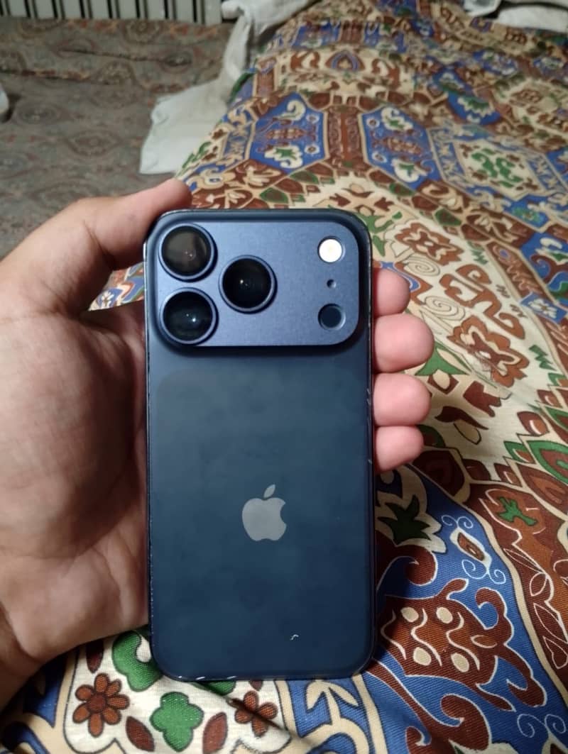 Apple iPhone 14 Pro 3