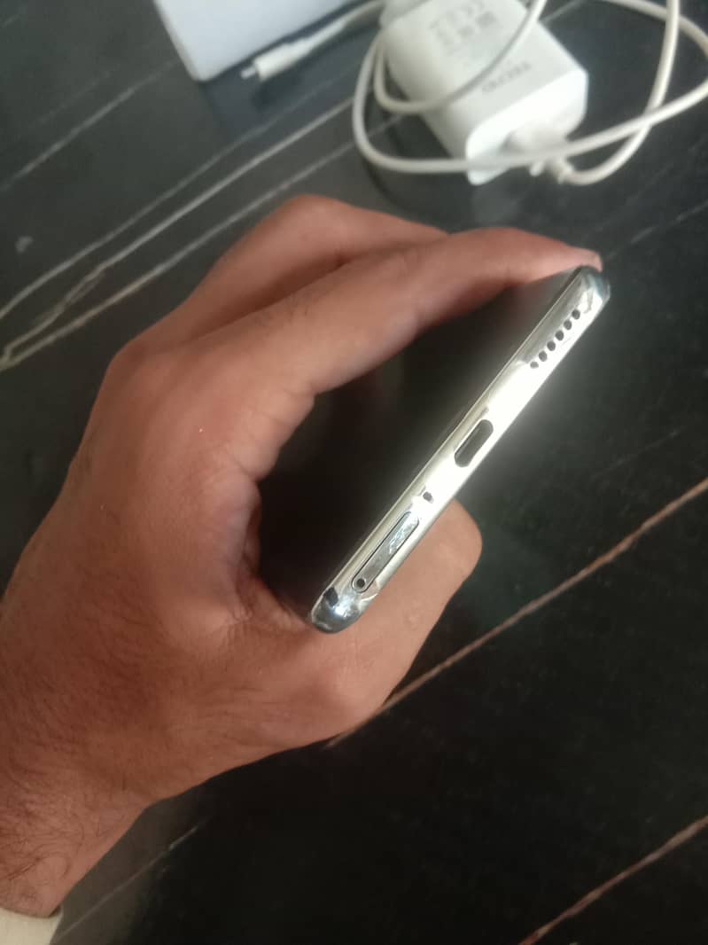 Tecno CAMON 40 3
