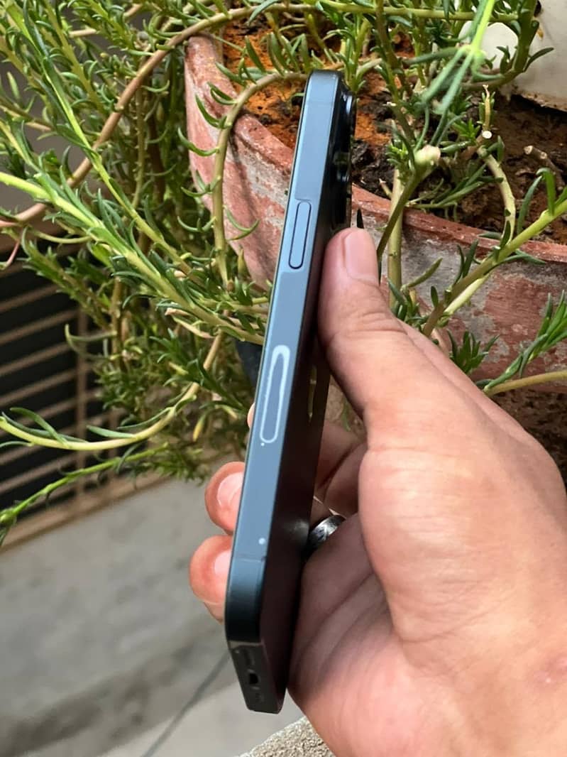Apple iPhone 14 2