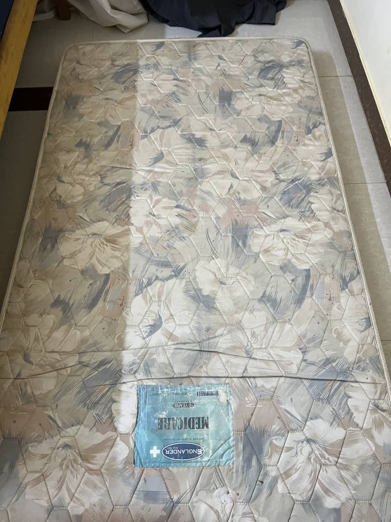 Single bed mattress 0