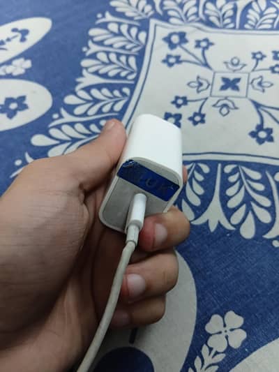 Apple iphone 100 % original charger 20watt