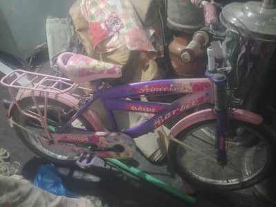 girl cycle