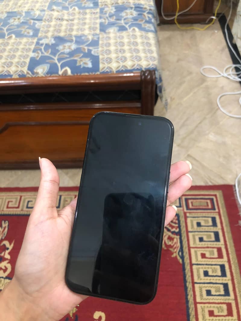 Apple iPhone 15 2