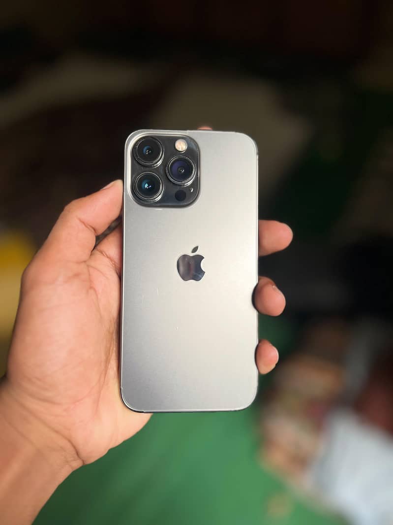 Apple iPhone 13 Pro 0