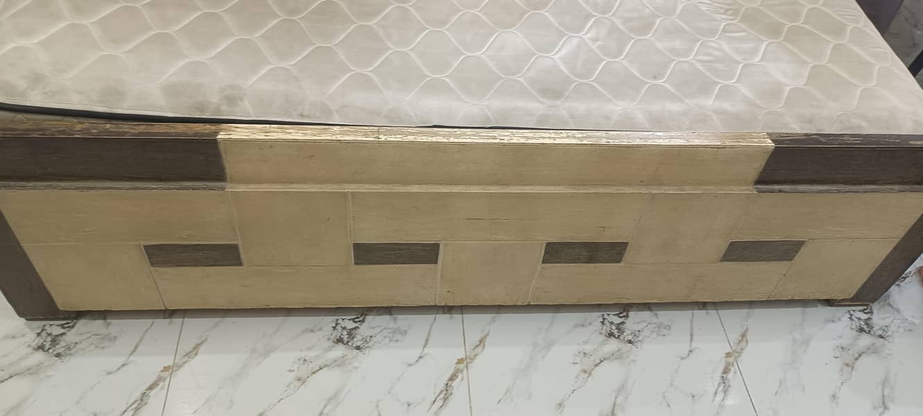 Bed , Set Tables & Drasing Table 1