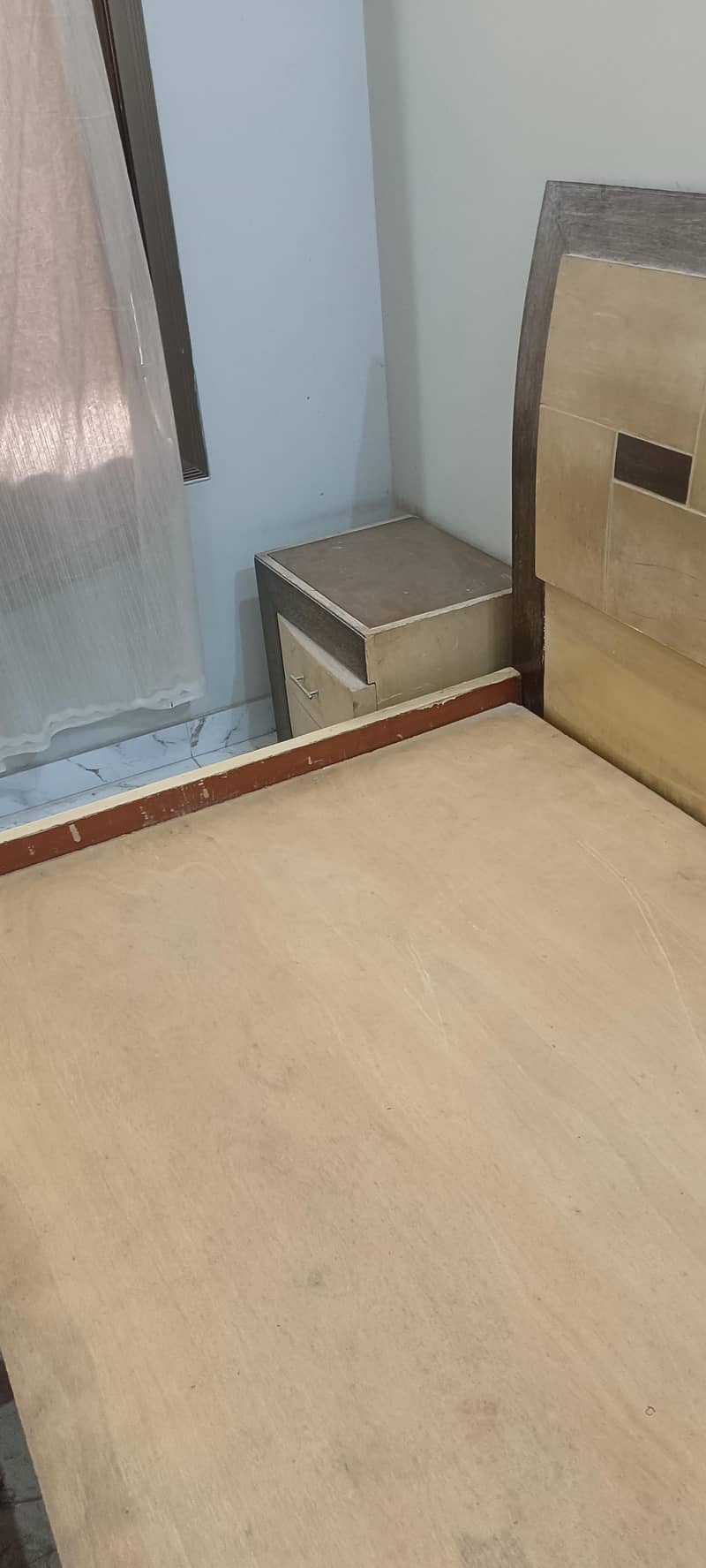 Bed , Set Tables & Drasing Table 4