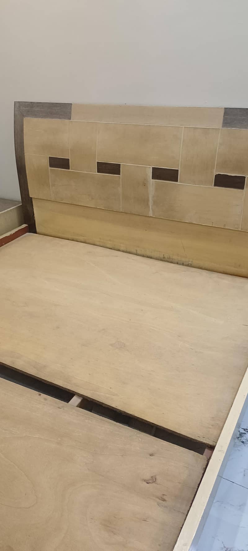 Bed , Set Tables & Drasing Table 7