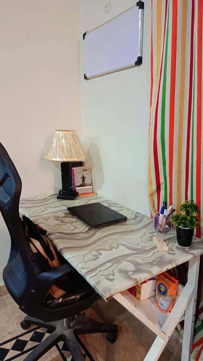study chair 0