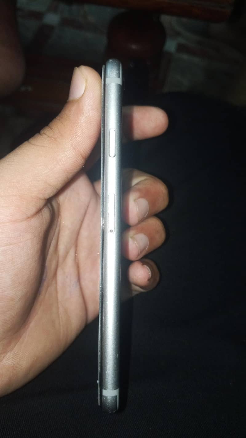 Apple iPhone 6S 1