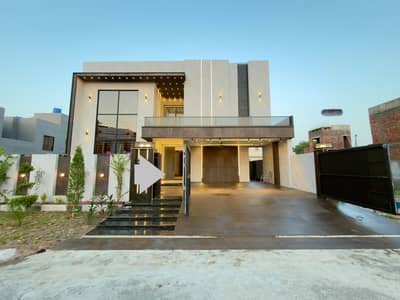 1 KANAL LUXURY HOUSE FOR SALE