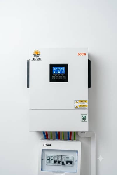 Trix 600Watt smart hybrid solar inverter