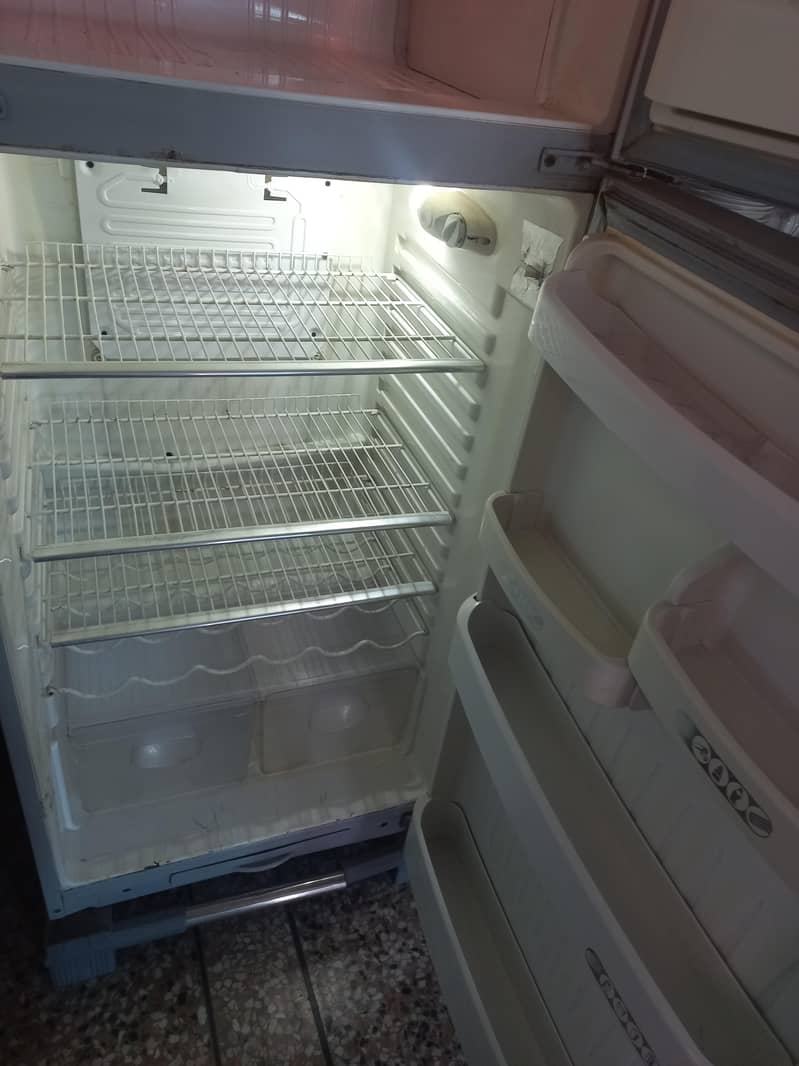Orient Refrigerator 3