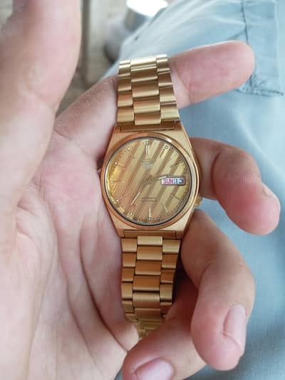 ​Vintage Seiko 5 Automatic 23 Jewels Gold Tone - Original Condition