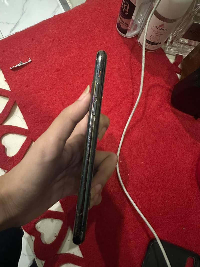 Apple iPhone X 2