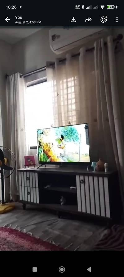40" android led along console