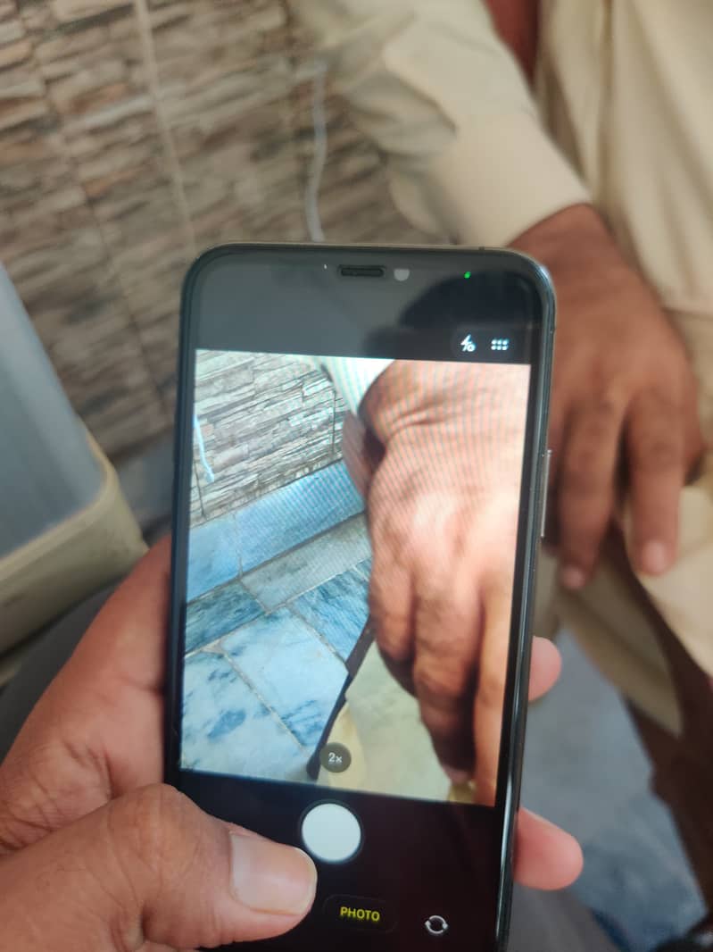 Apple iPhone 11 Pro 6