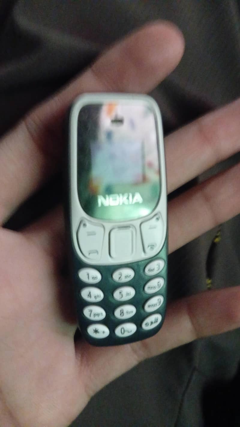 Nokia mini mobile 10/10 3