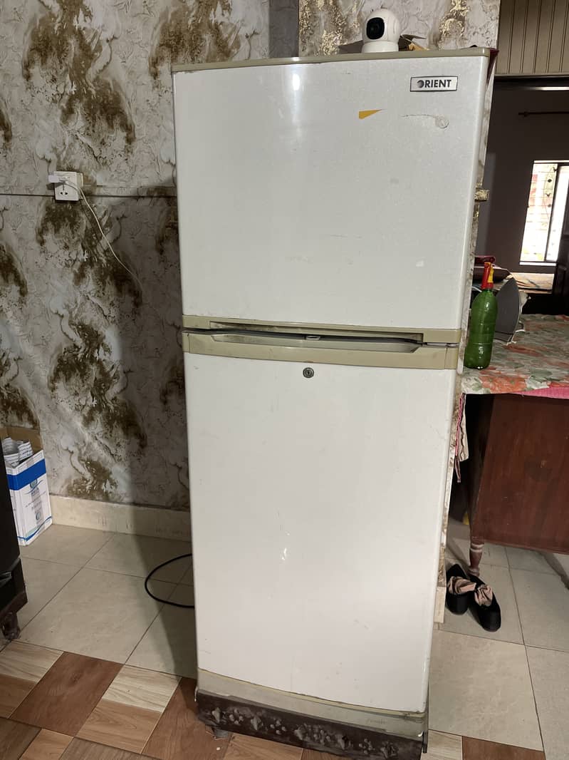 Orient medium sized Fridge 0
