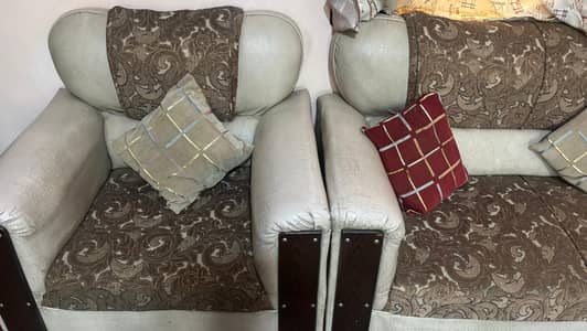 5 seater sofa set available