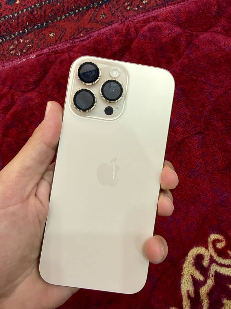 Apple iPhone 16 Pro Max 0