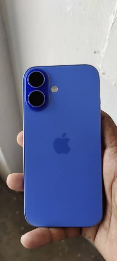 Apple iPhone 16