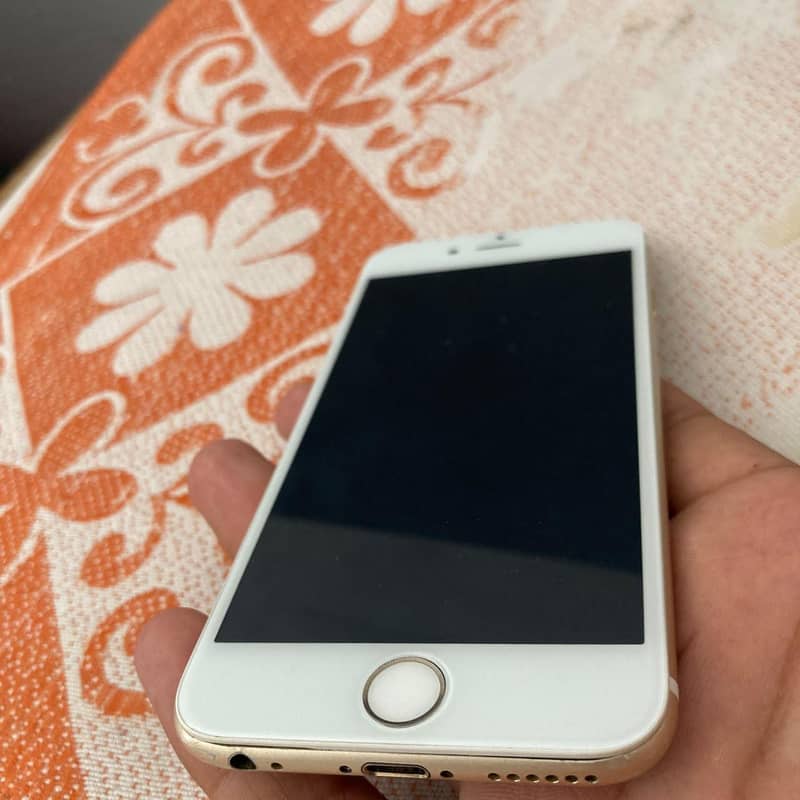 Apple iPhone 6 4