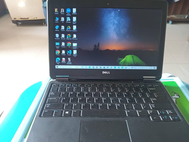 Dell Latitude E7240 3