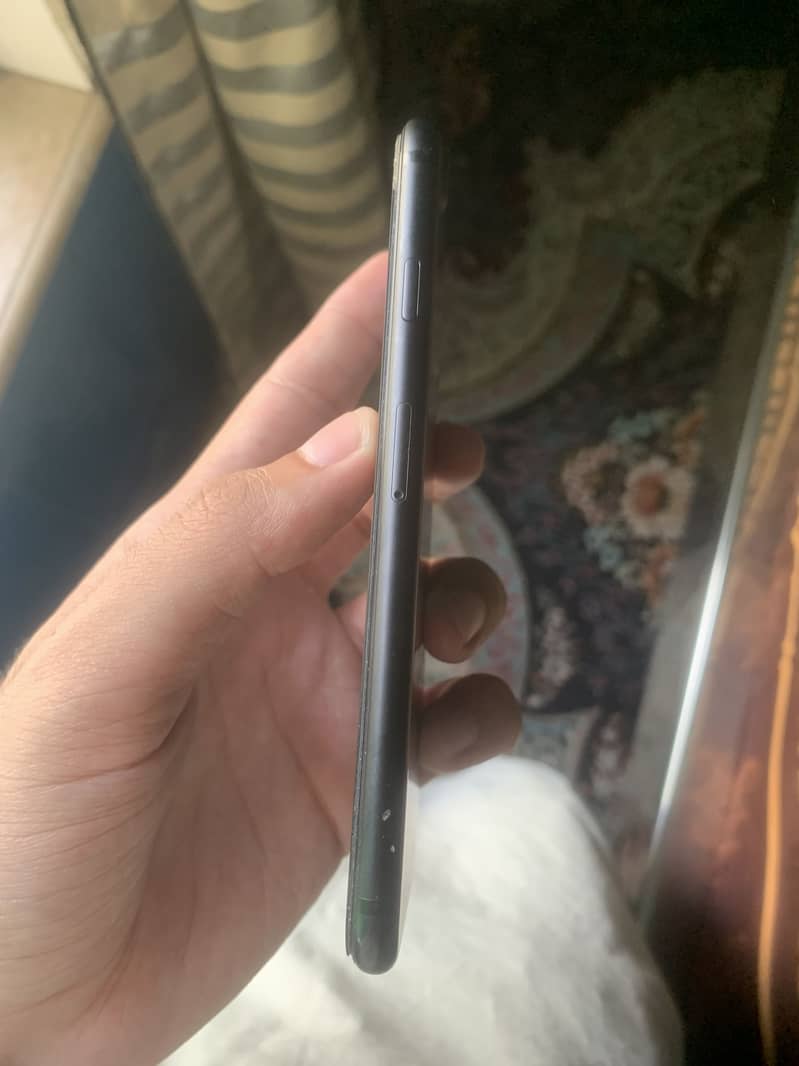 Apple iPhone 7 1
