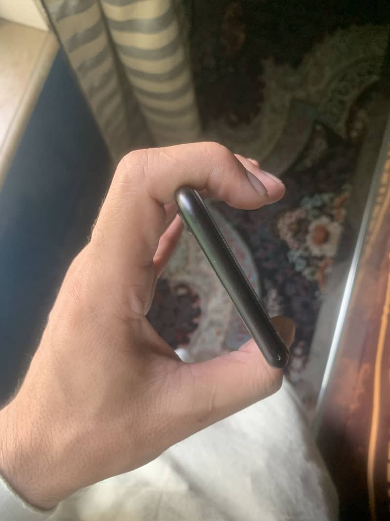 Apple iPhone 7 3