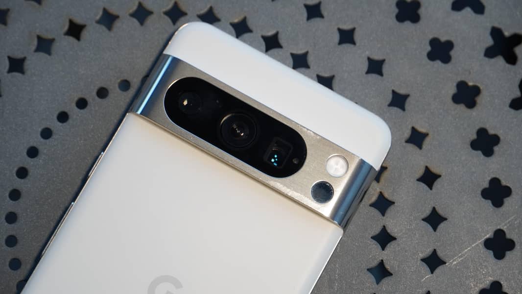 Google Pixel 8 Pro 2