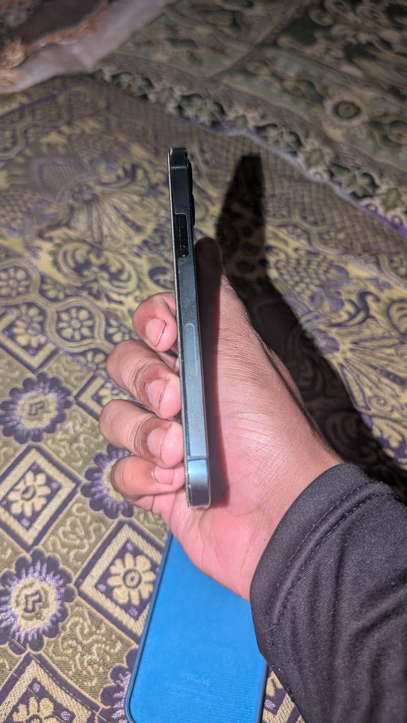 Apple iPhone 12 Pro 2