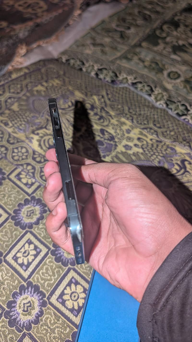 Apple iPhone 12 Pro 4