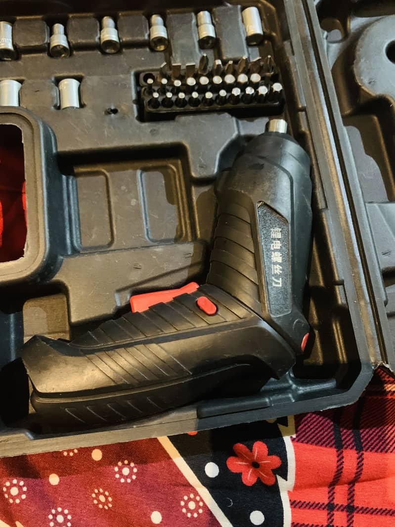 Rechargeable screwdriver 4