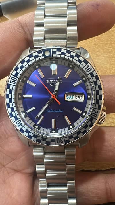 Seiko 5 sports watch checker edition blue