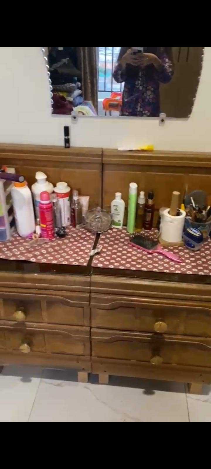 Dressing Table 4