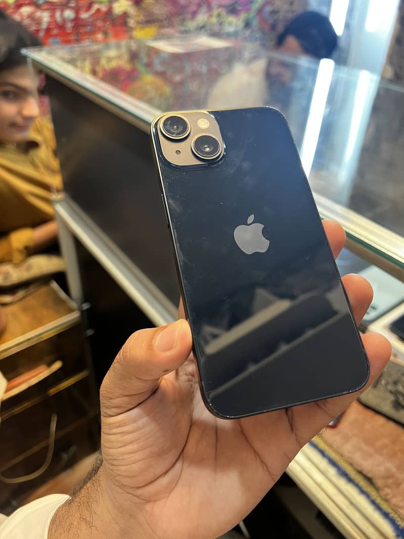 Apple iPhone 14 4