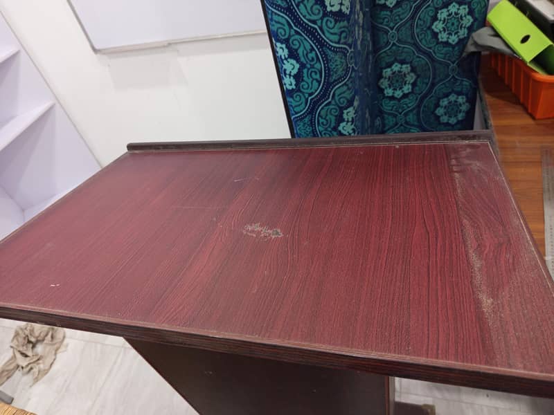 Lectern / Podium 4