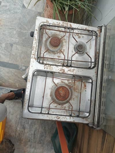 Kitchen oven and stove