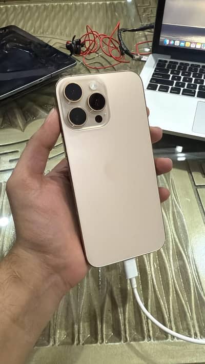 Apple iPhone 16 Pro Max