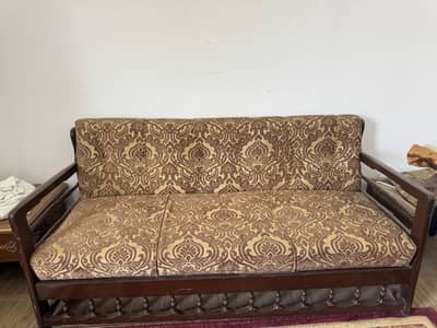 Premium wooden sofa beautiful and decent colors 5 seater sofa