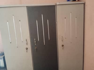 bacchon ki almari