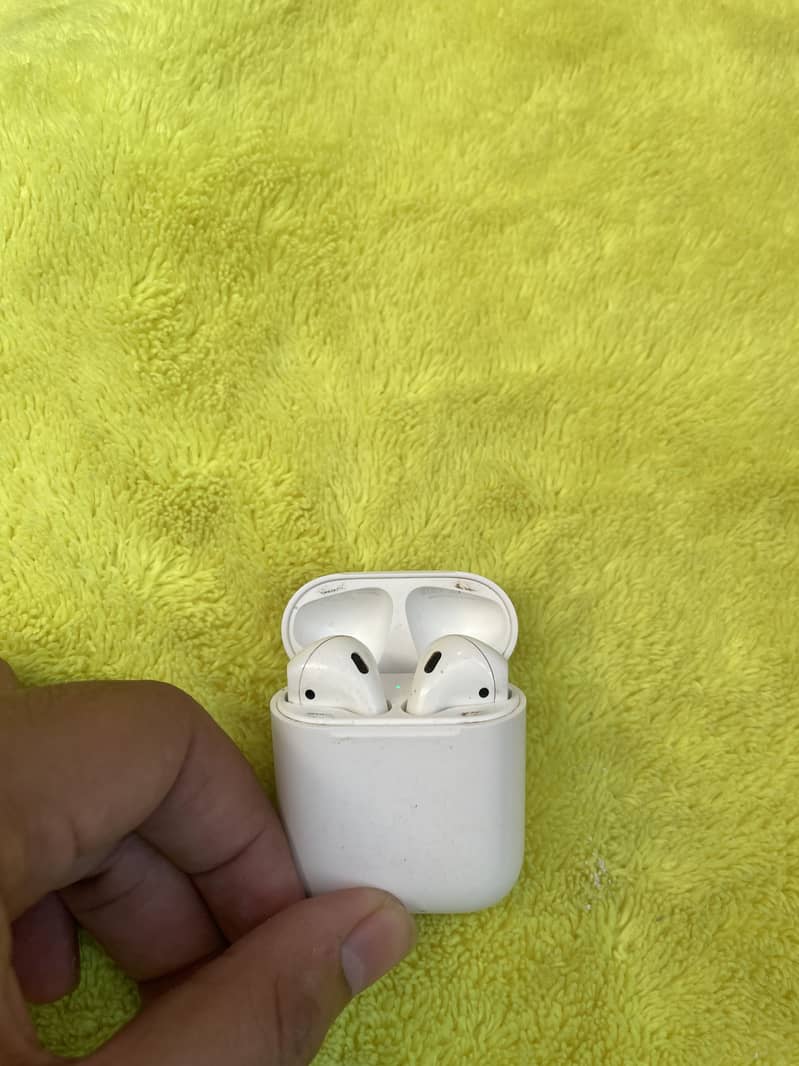 Apple AirPods 1st generation Original 0