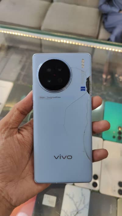 Vivo X90s