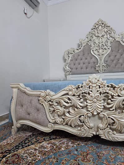 Complete Bed Set with 2 Sofa chairs